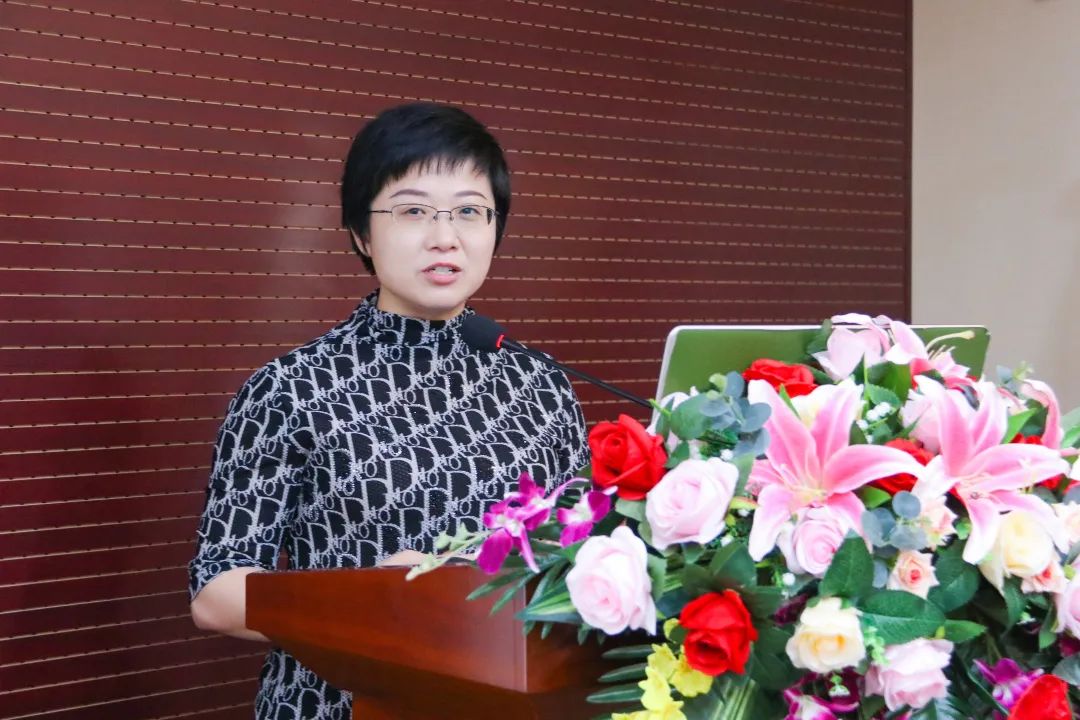 宫爱丽 宫爱丽