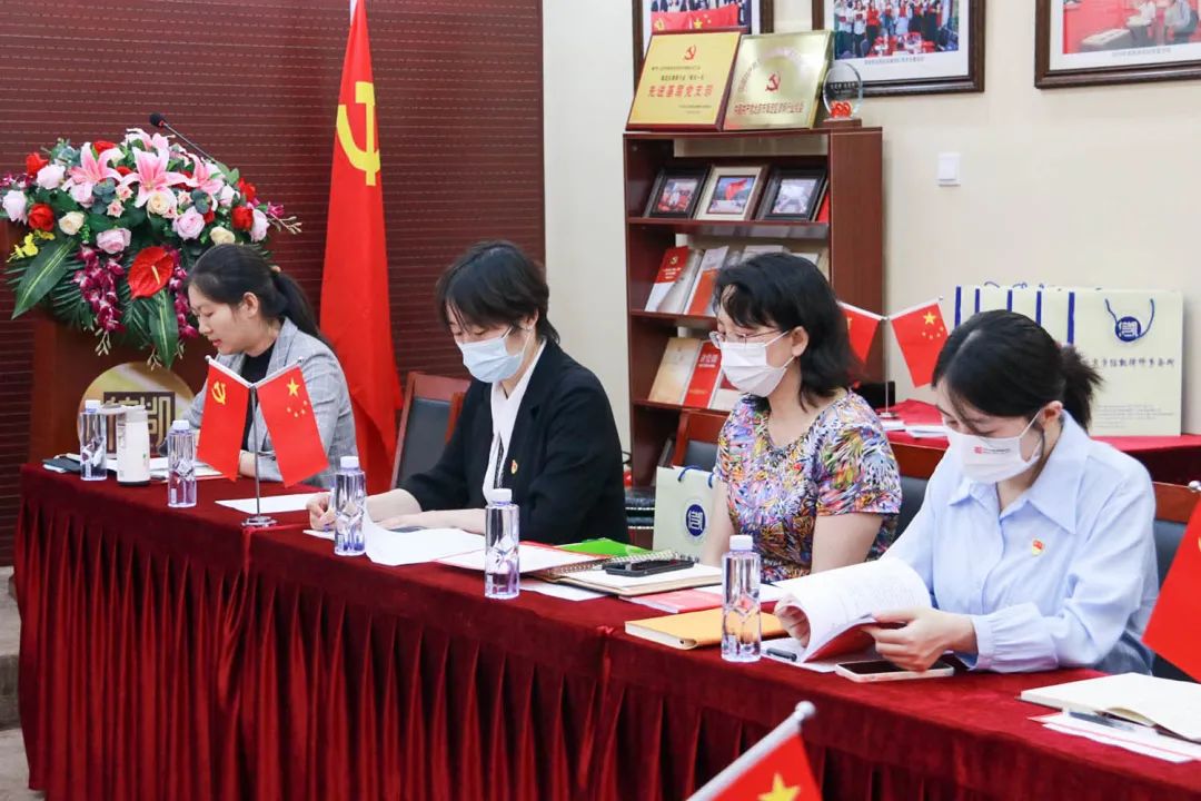 执业律师 执业律师