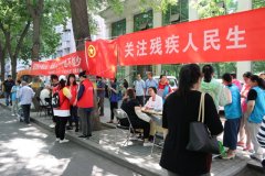 信凯律师走进社区服务中心，助老维权法律咨询